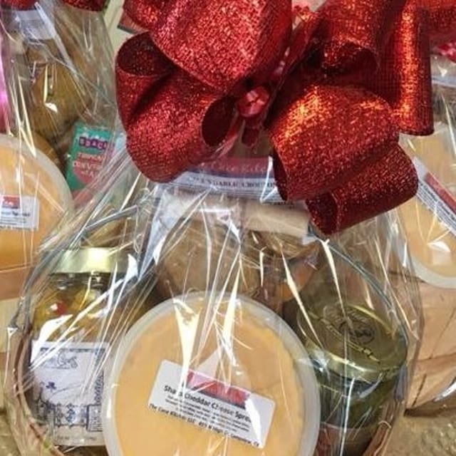 Classic Gift Basket.